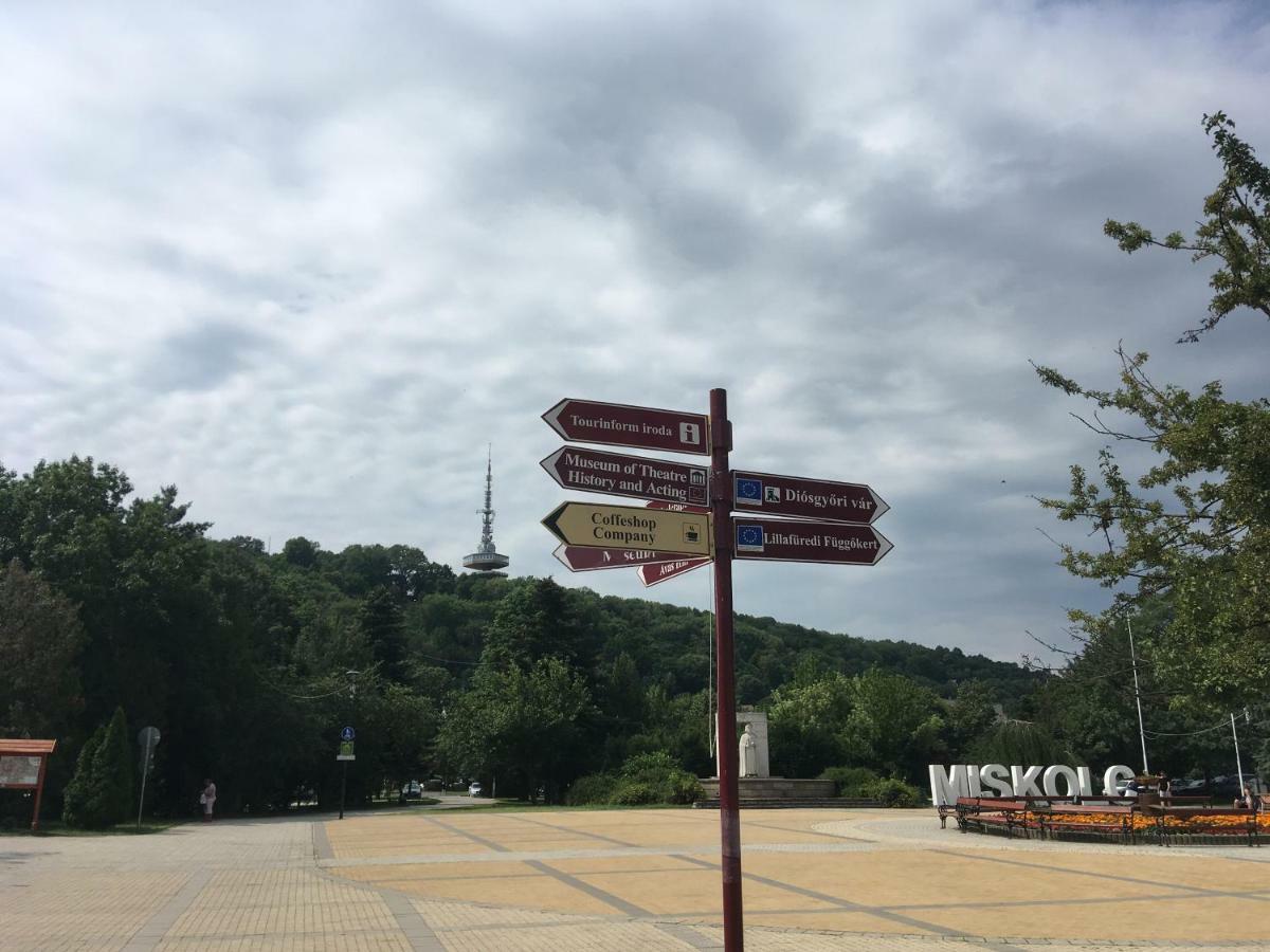 Mse Apartman 미슈콜츠 외부 사진