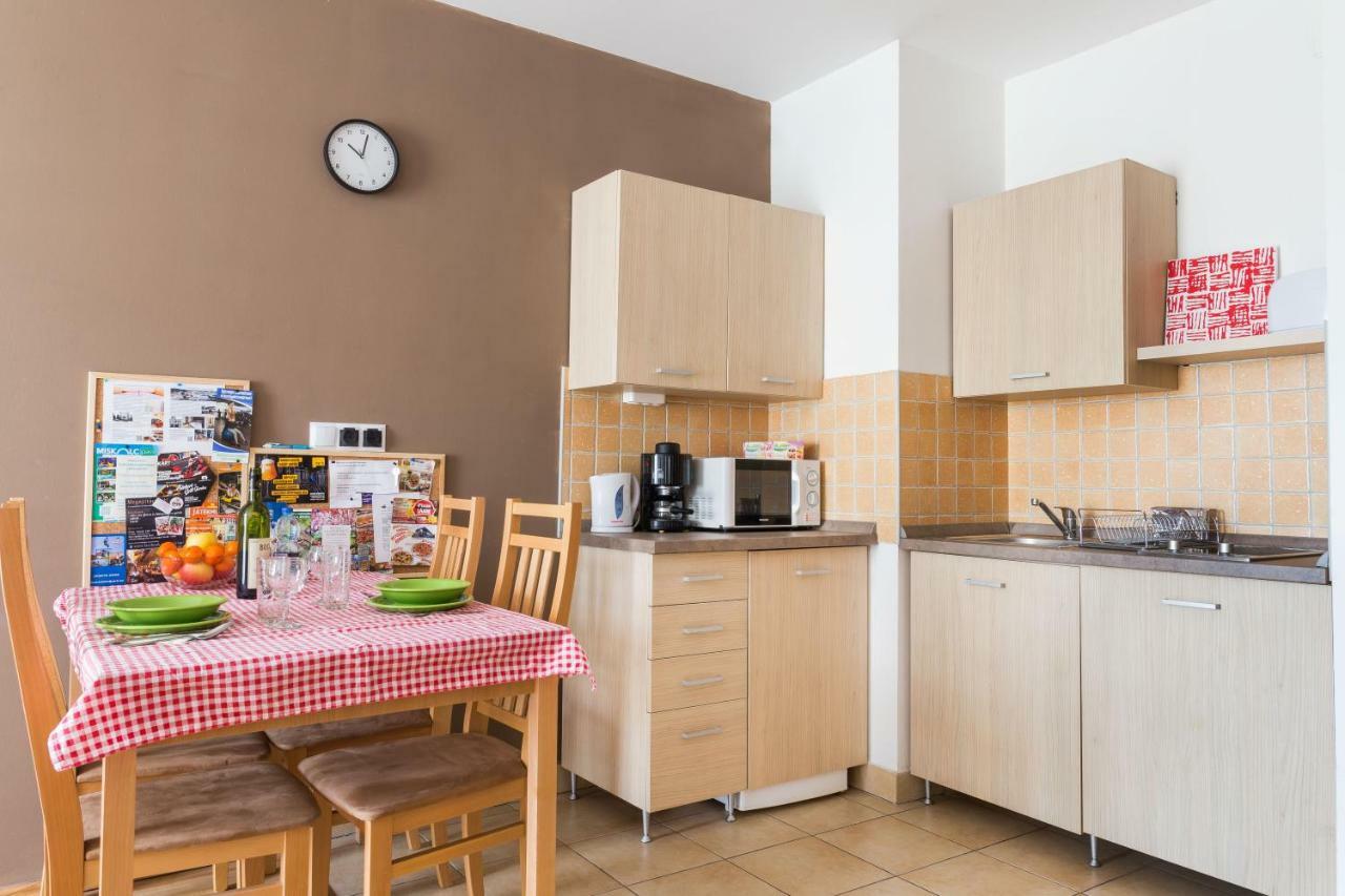 Mse Apartman 미슈콜츠 외부 사진