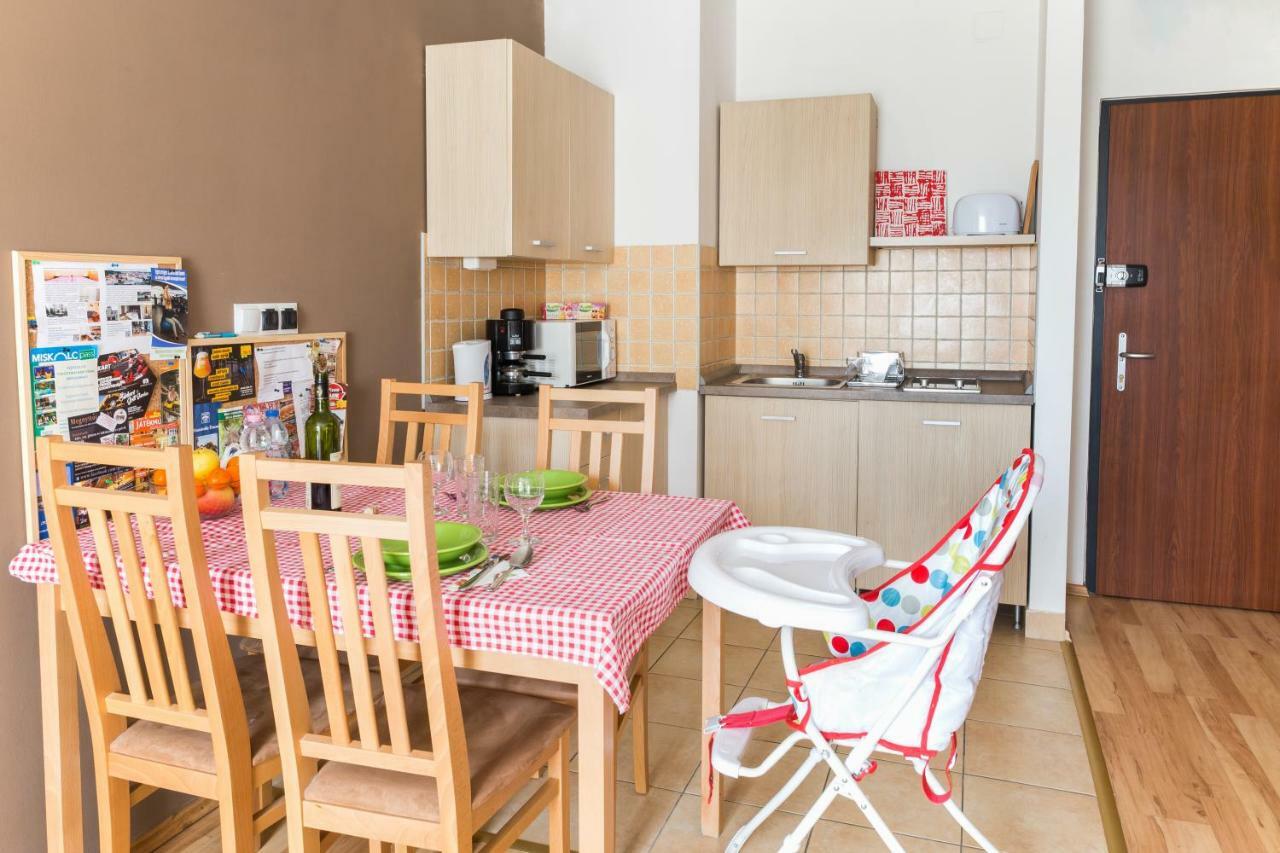 Mse Apartman 미슈콜츠 외부 사진