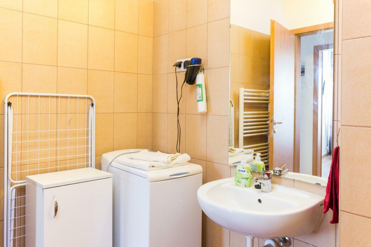 Mse Apartman 미슈콜츠 외부 사진