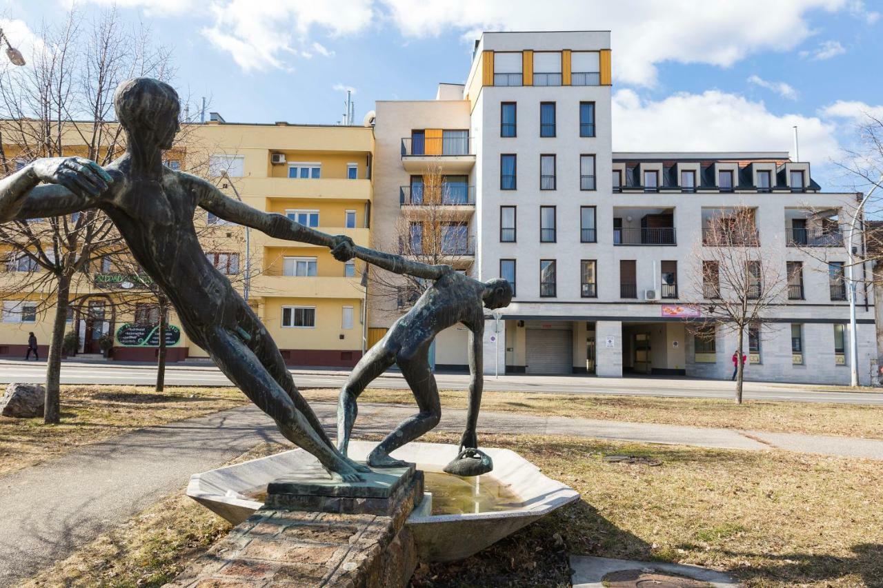 Mse Apartman 미슈콜츠 외부 사진