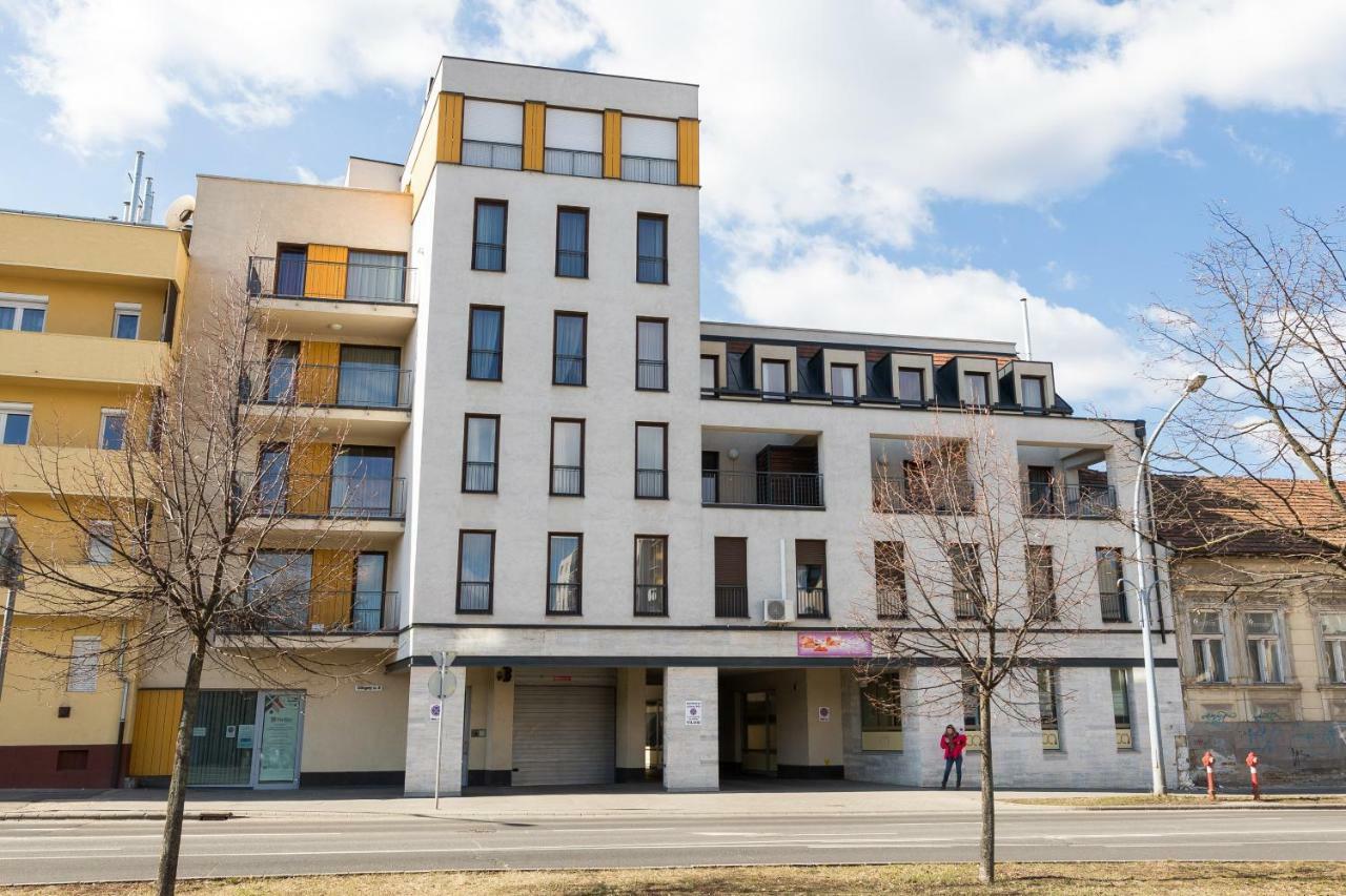 Mse Apartman 미슈콜츠 외부 사진